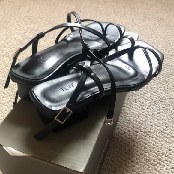 TIJN Kaia black sandals - Picture 8 of 11